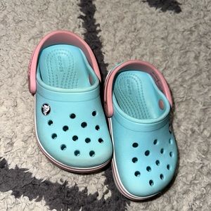 Crocs - Toddler Girl Light blue/white/pink Size 6